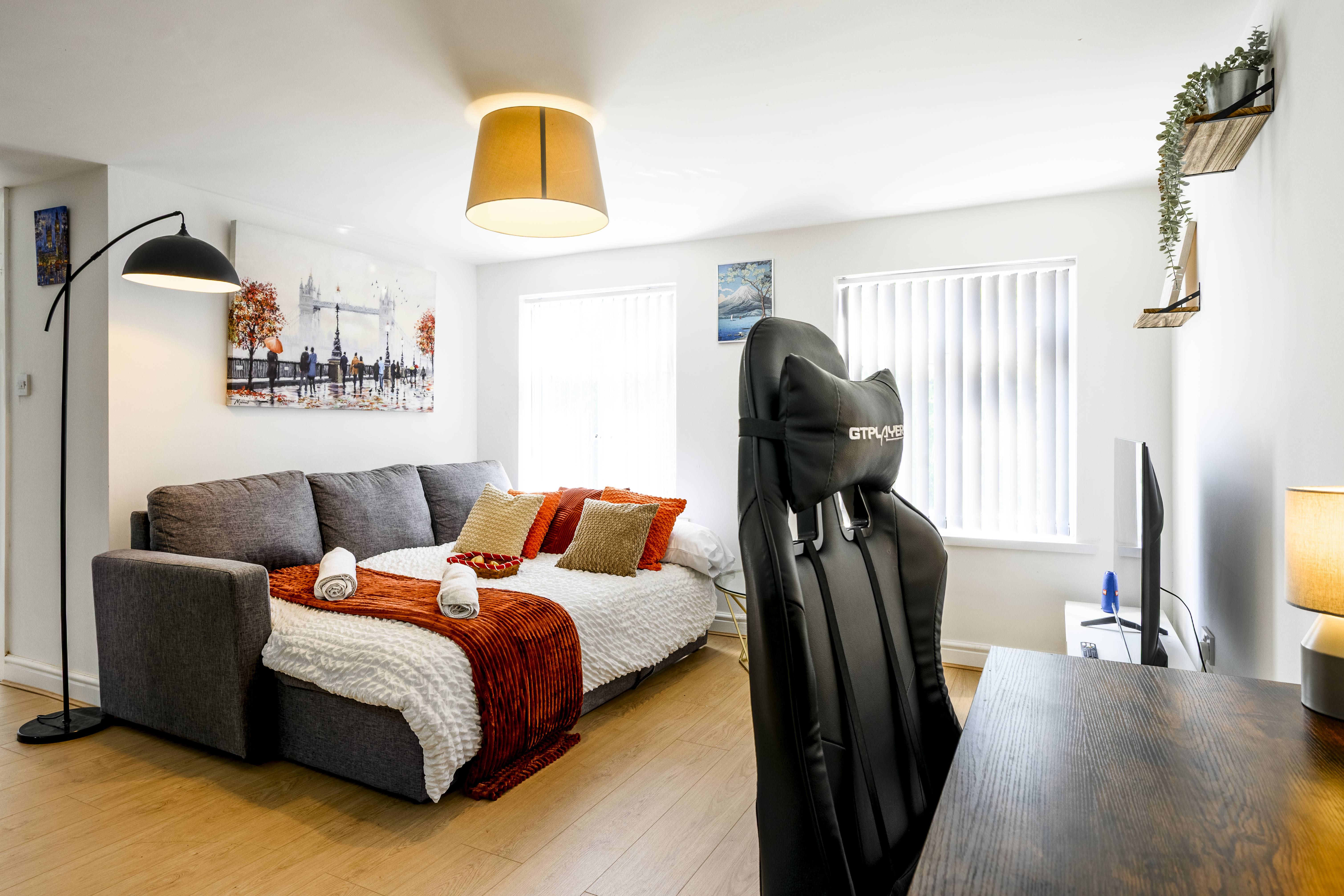 Top floor sofa bed