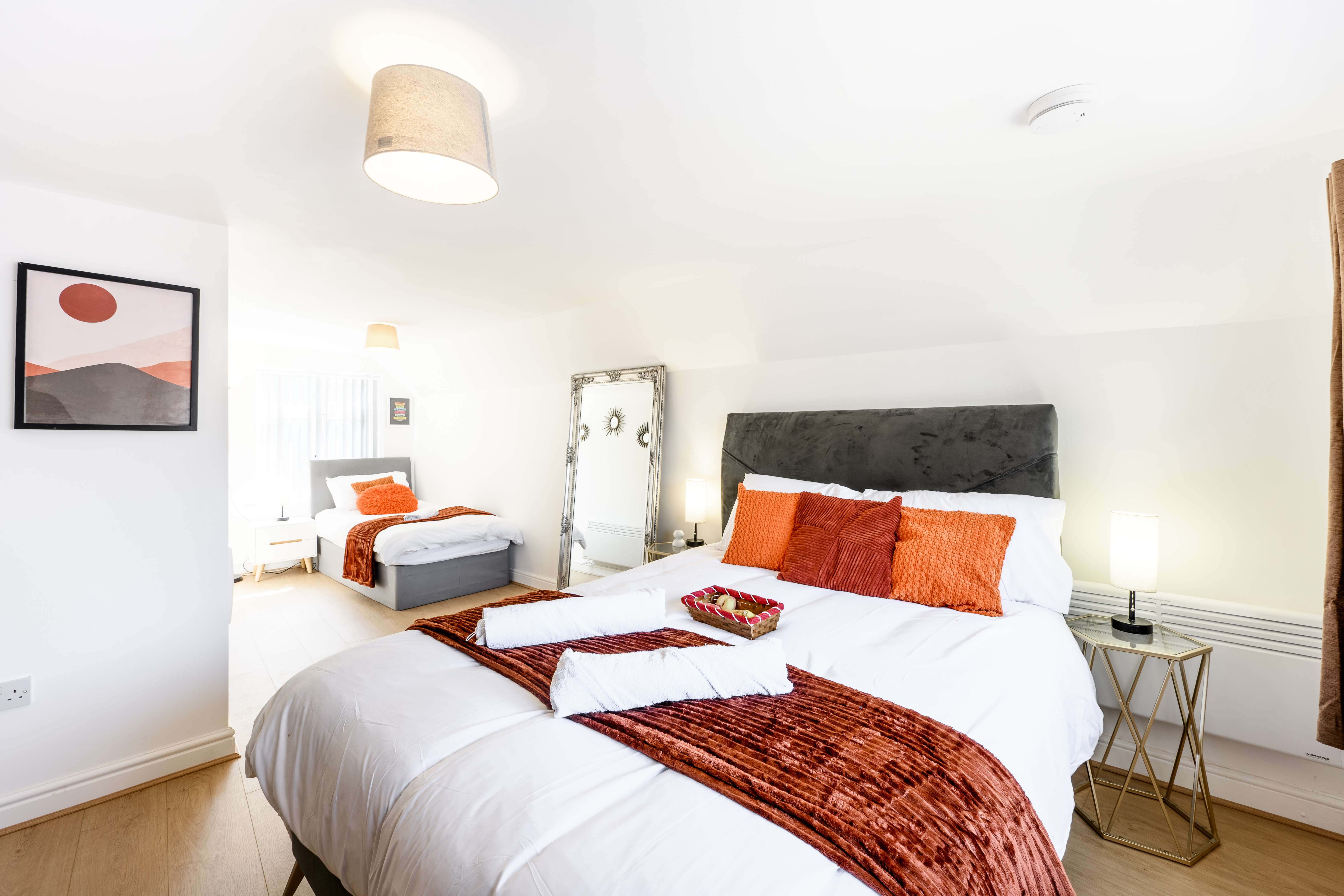Top floor bedroom 2